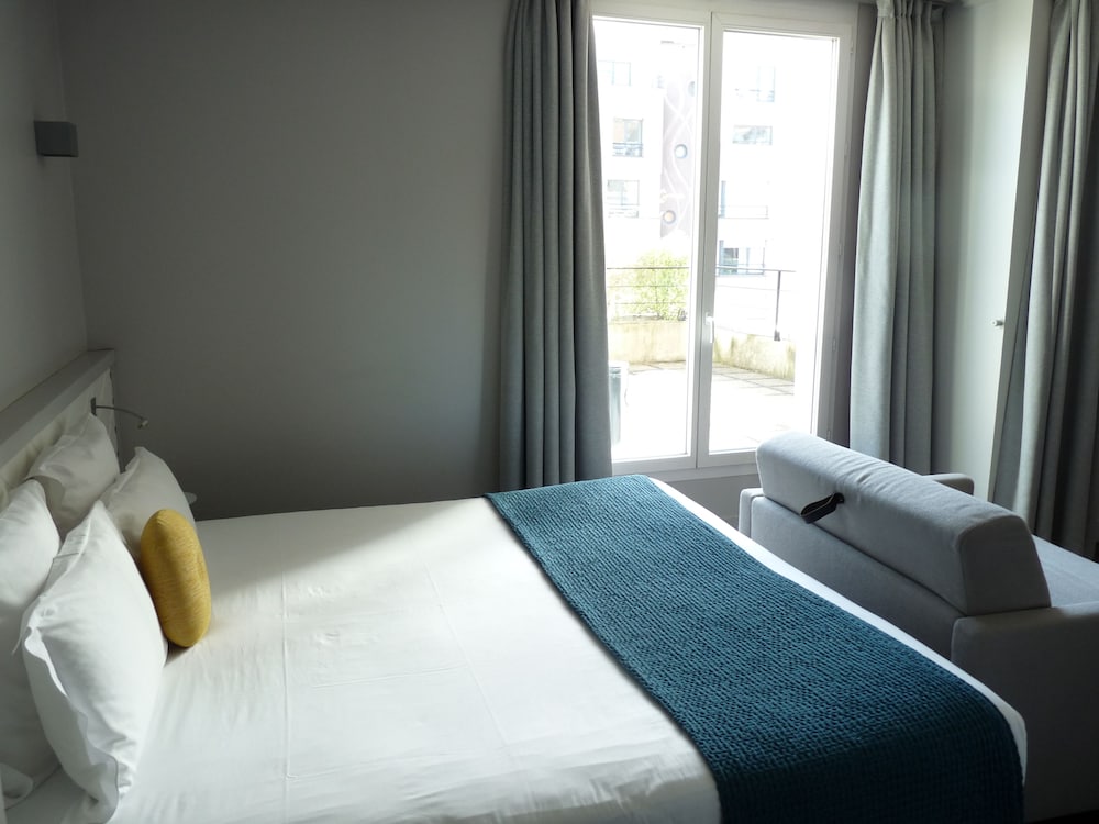 Atrium Suresnes Hotel 16/61