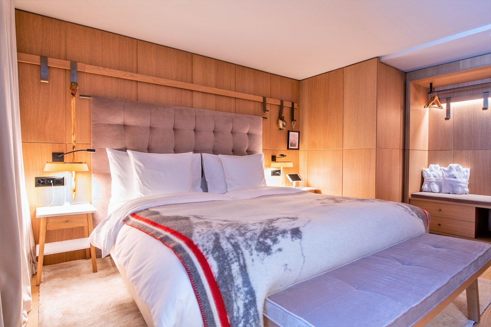 Schweizerhof Zermatt Hotel 26/81
