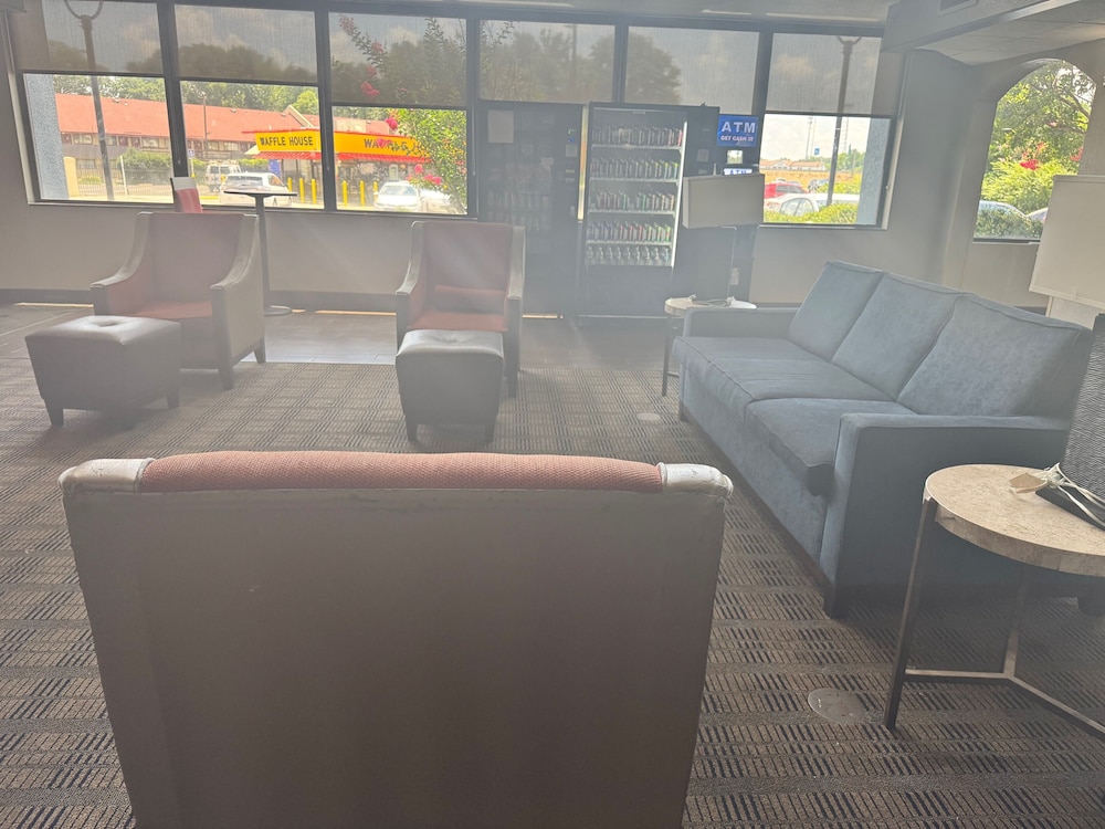 AmericInn by Wyndham Memphis East 19/33