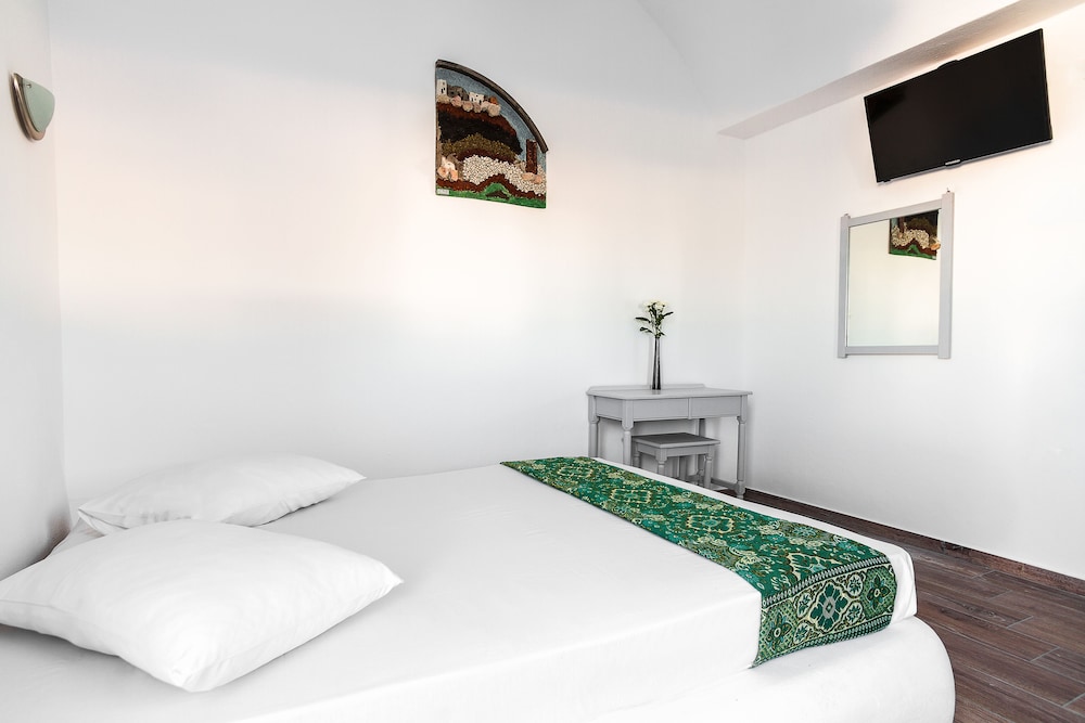 DELUXE, DOUBLE BED, SEA VIEW
