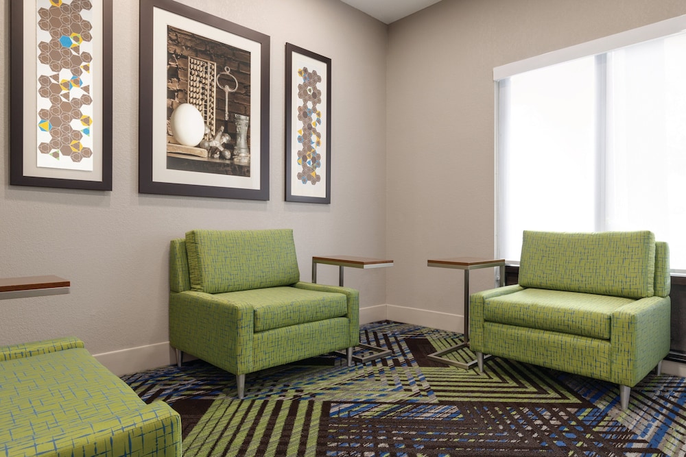 Holiday Inn Express Hotel Suites Lavonia 39/57