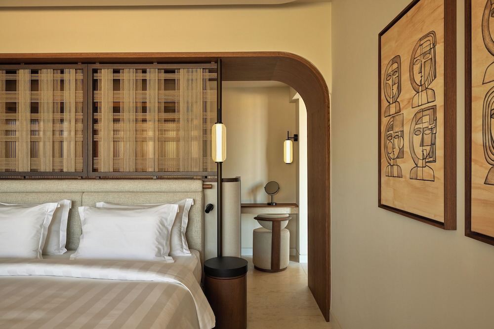 1 Bedroom, Collection, Suite, King Bed, Sea View, Sofa, Private Pool، Daios Cove 5/9