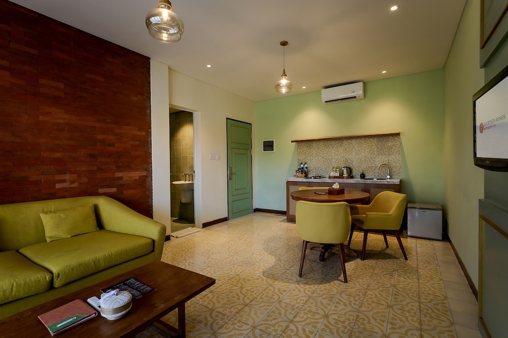 Fourteen Roses Boutique Hotel and Spa 40/61