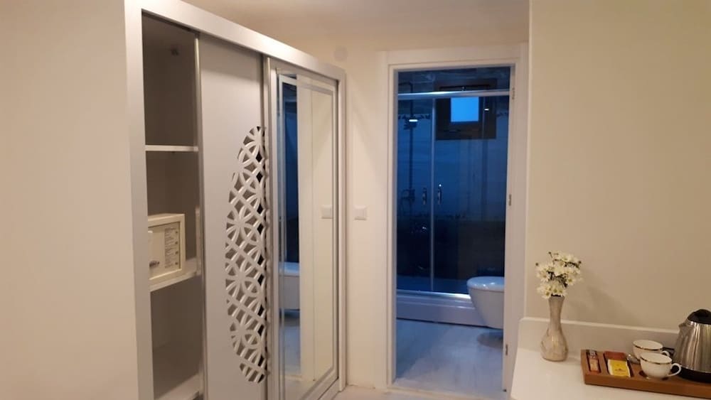 Mavili Suites 32/32