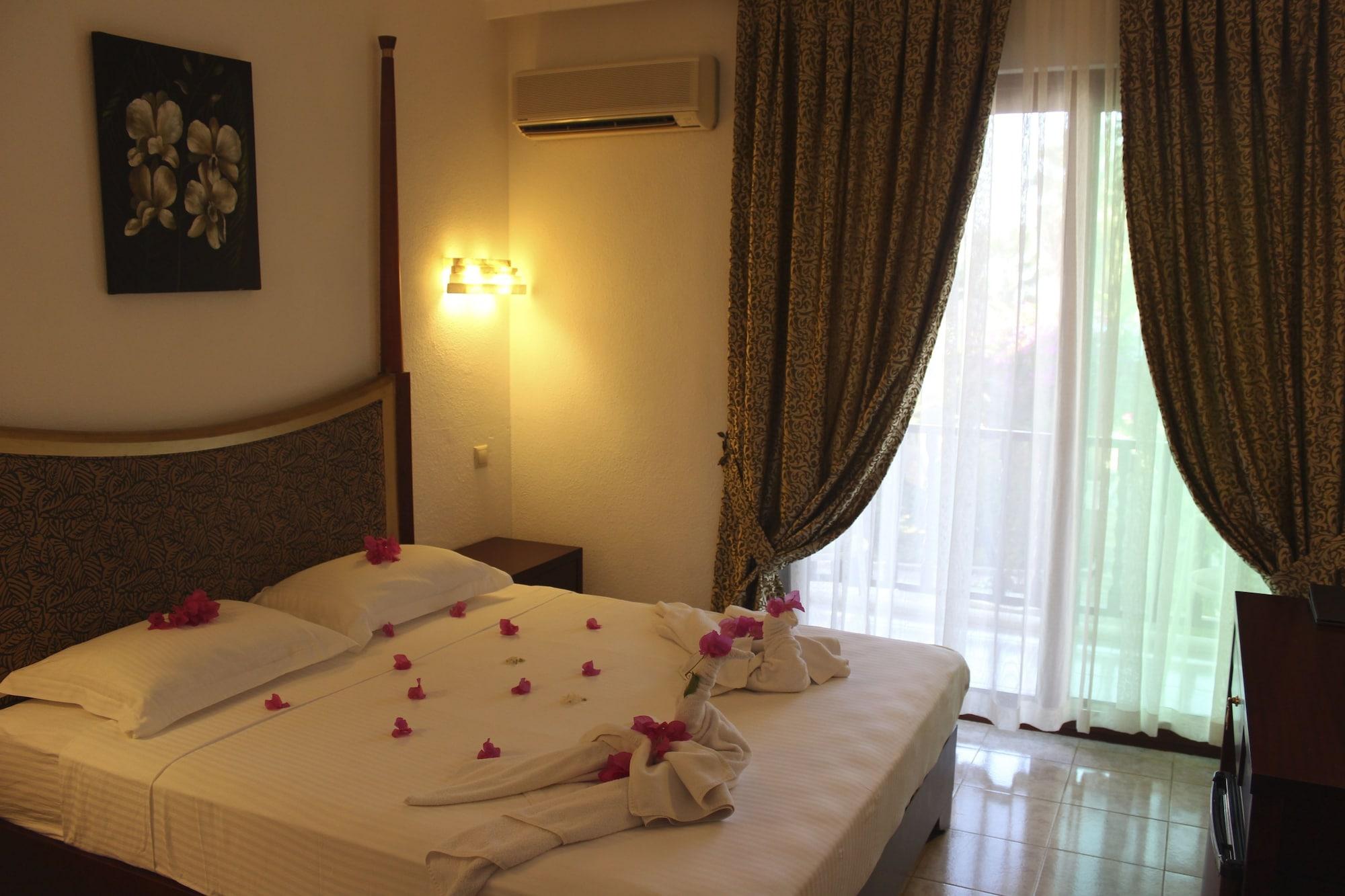 Ekincik Beach Hotel 1/20