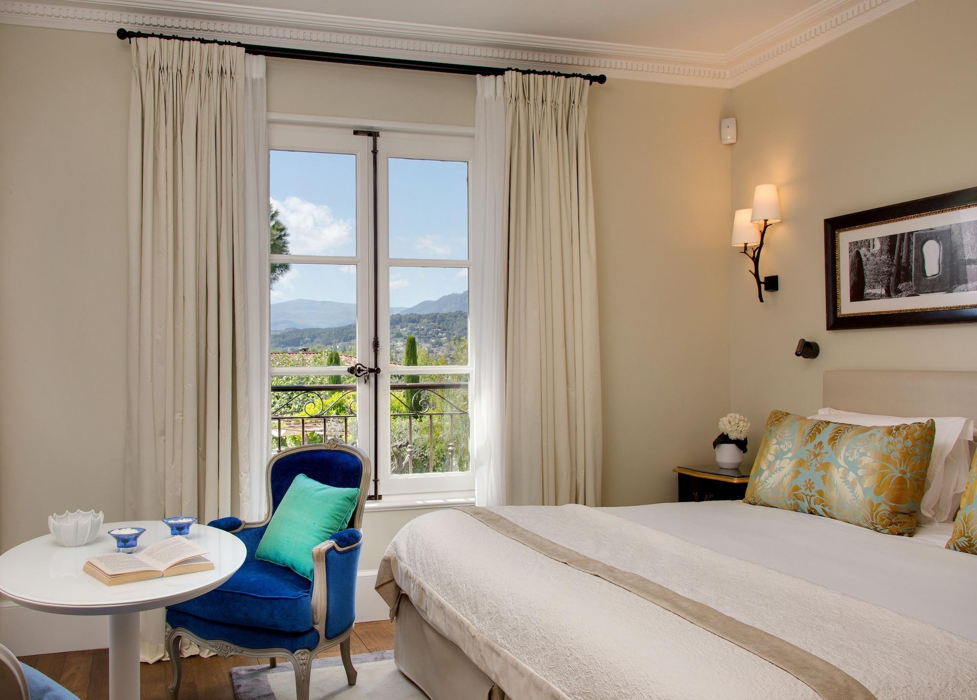 Superior, Balcony or Terrace