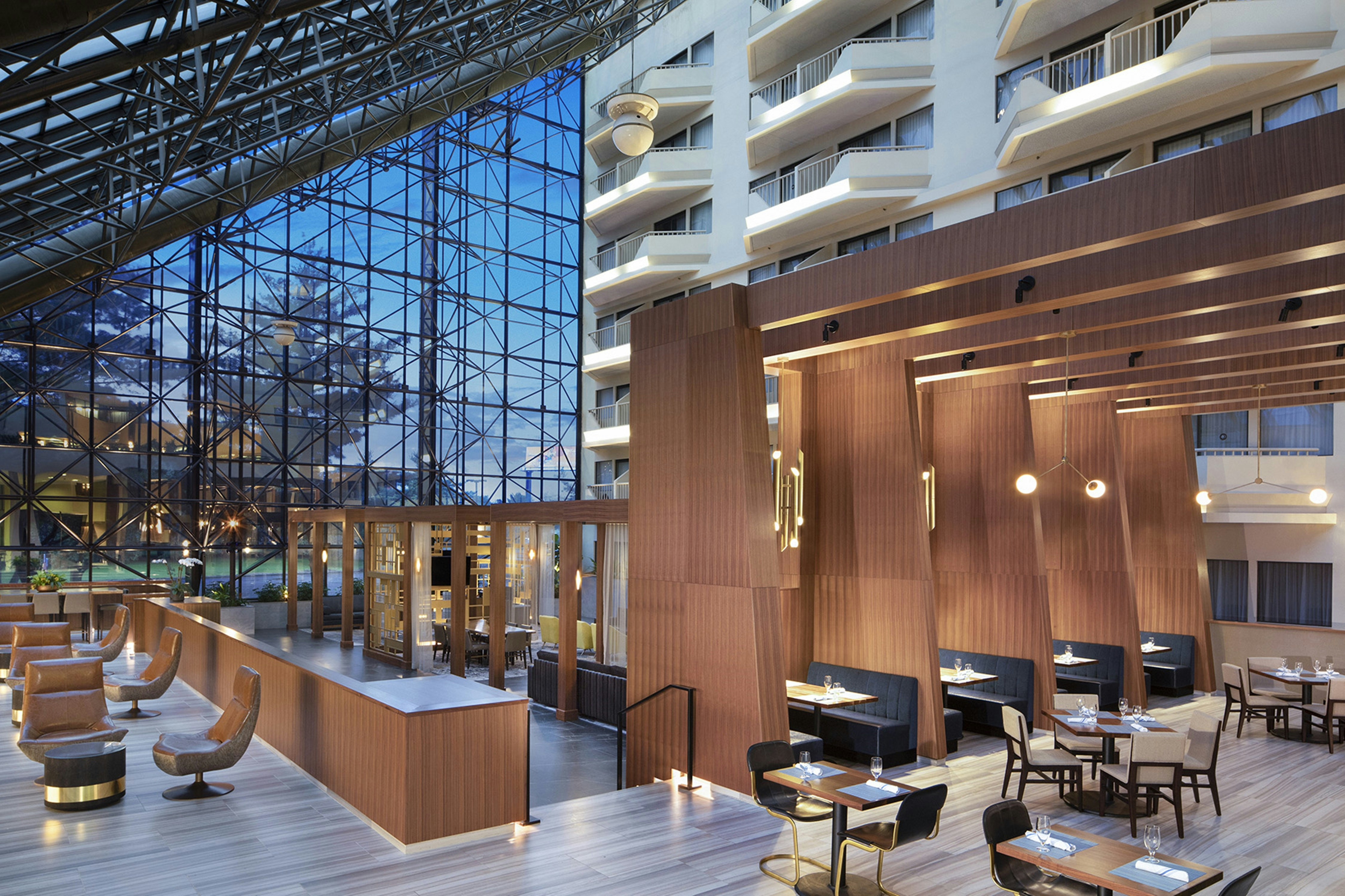 DoubleTree by Hilton Hotel Newark Airport 35/68