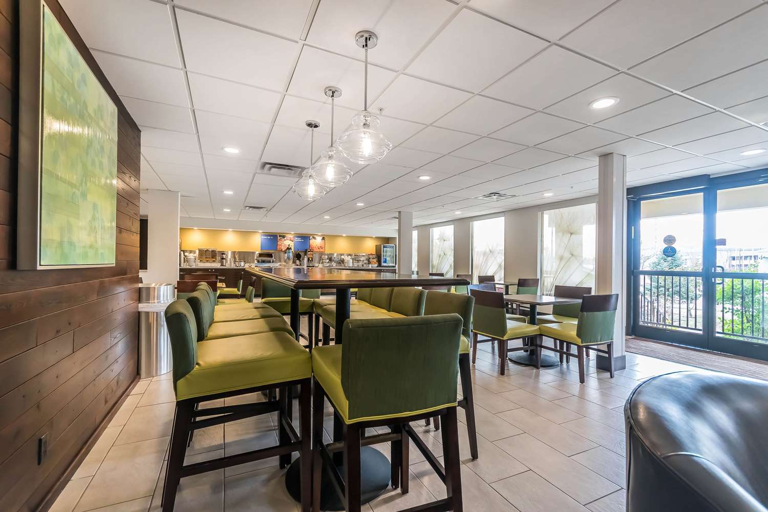 Comfort Inn & Suites Lexington - Hamburg I-75 28/32