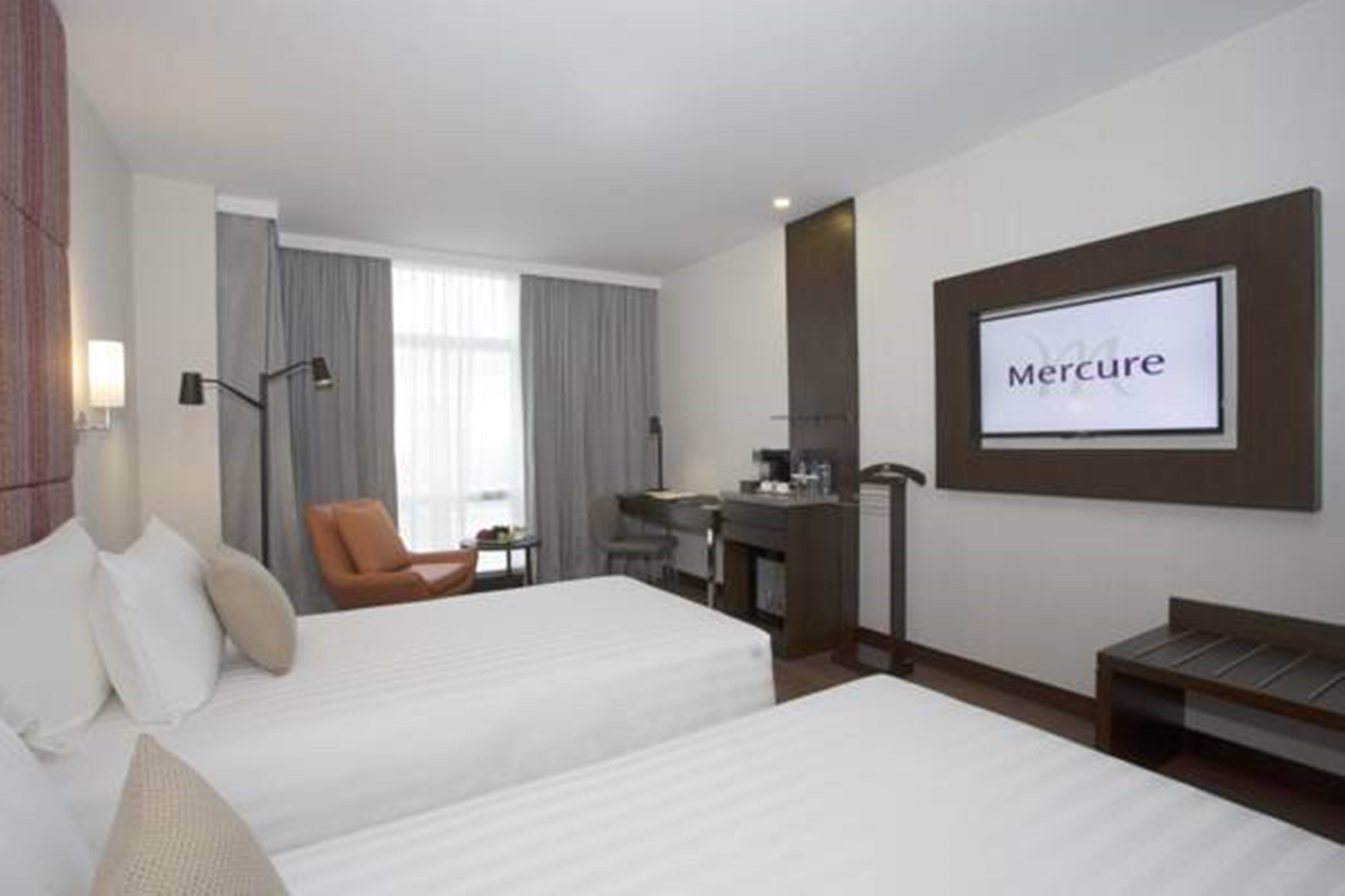 DELUXE, TWIN BEDS