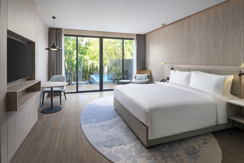 Superior, Twin Beds, with Pool، Radisson Blu Resort, Phuket Mai Khao Beach 2/10