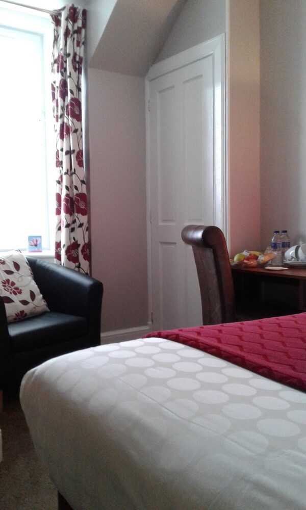 Adelphi Villa 12/39