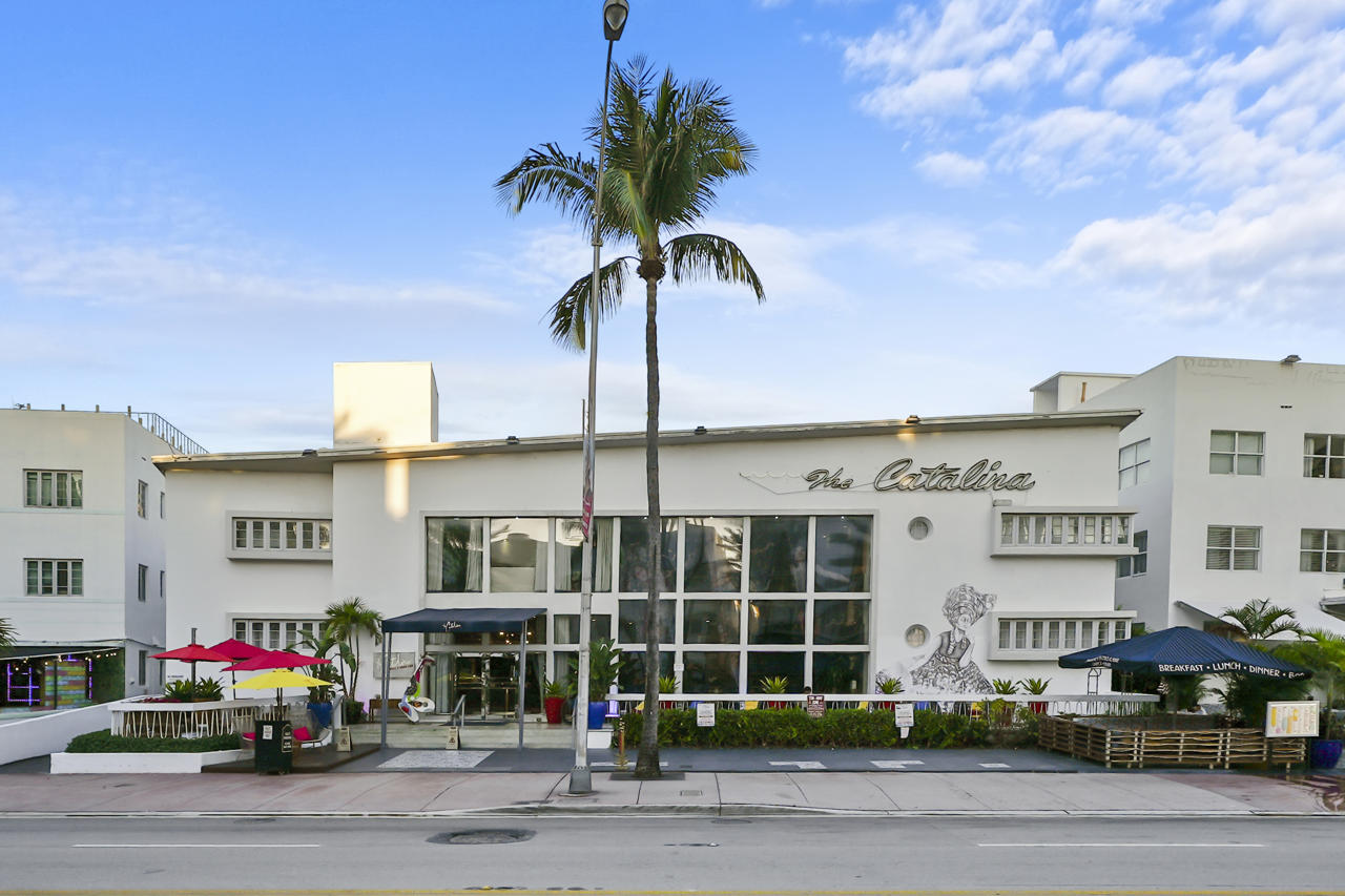 Catalina Hotel & Beach Club 62/70