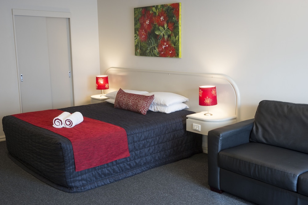Aubyn Court Spa Motel 6/41