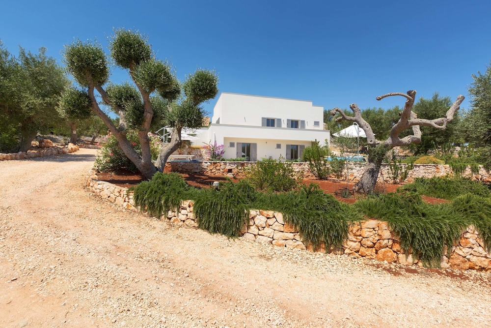 Villa Sogno Bianco 32/45