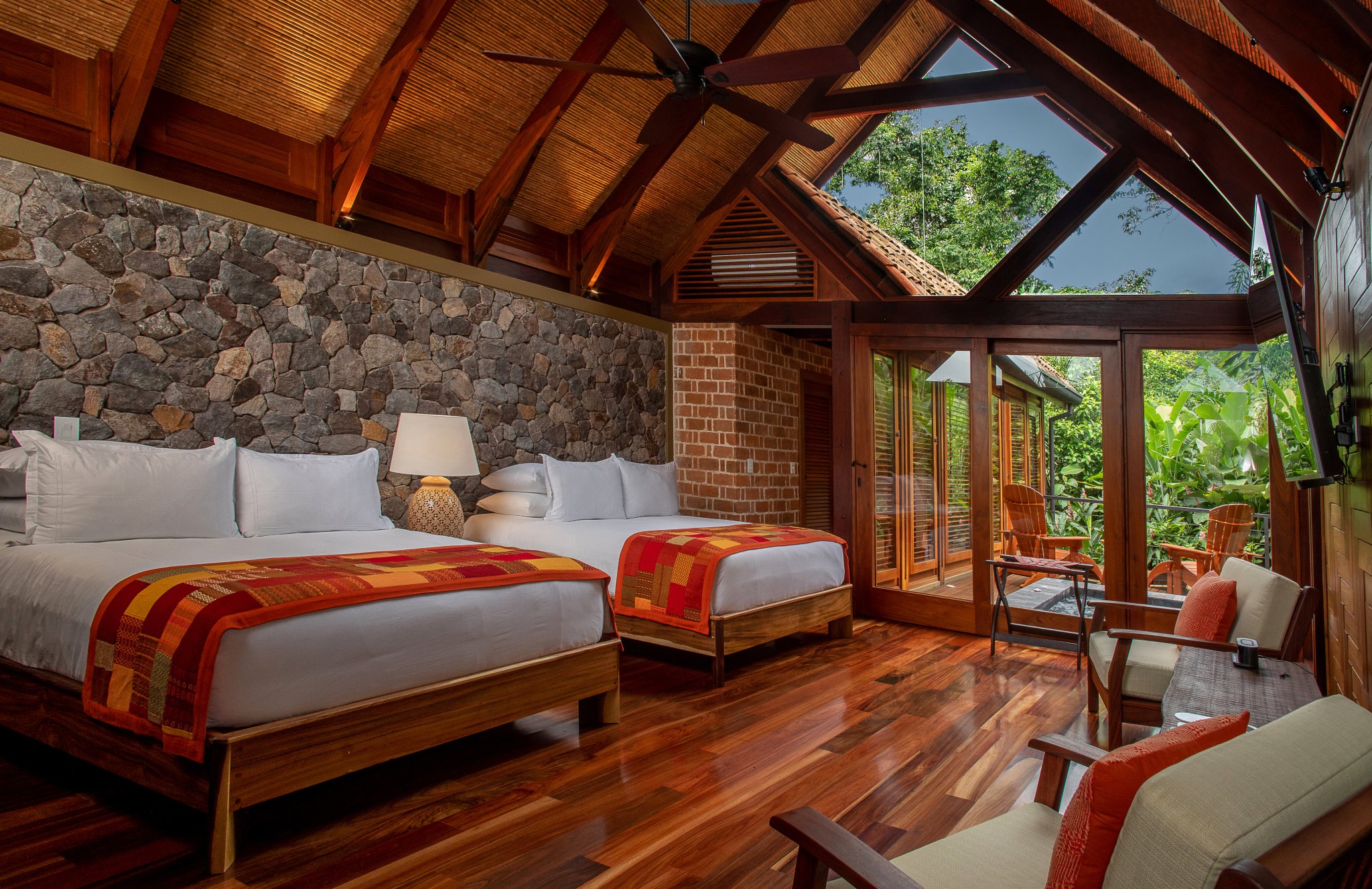Canyon Casita Queen