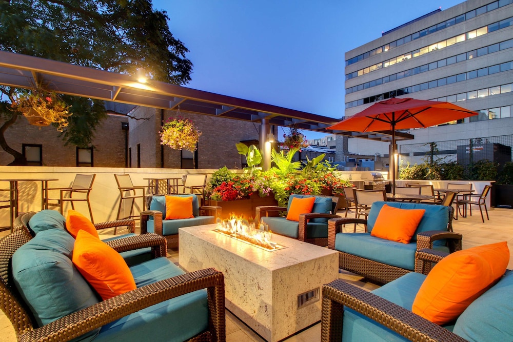 Hyatt House Chicago/Evanston 40/65