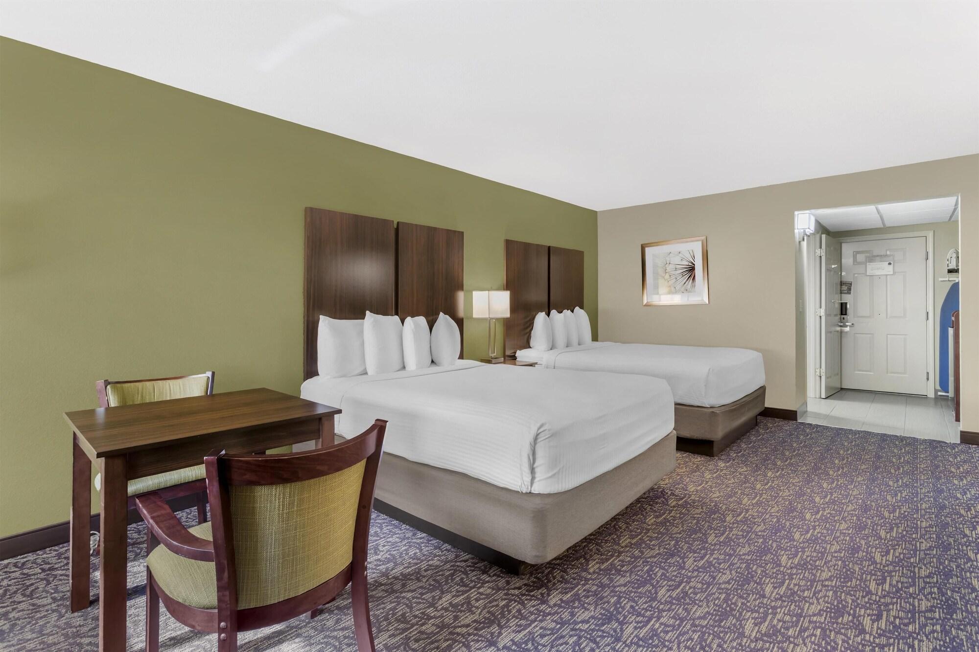 Town House, Multiple Beds، Best Western Plaza Inn 3/4