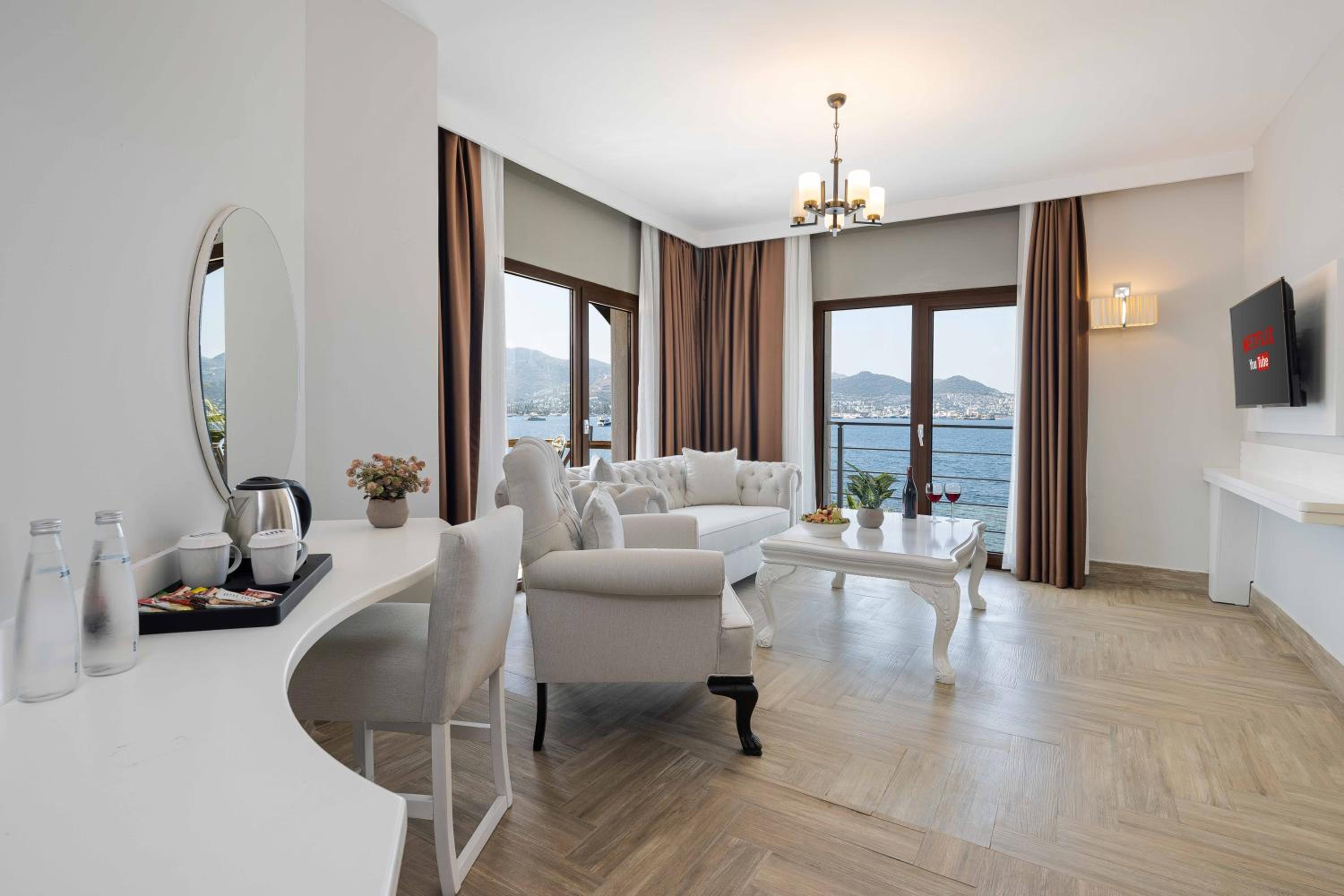 جناح، Elite Hotel Bodrum 6/9