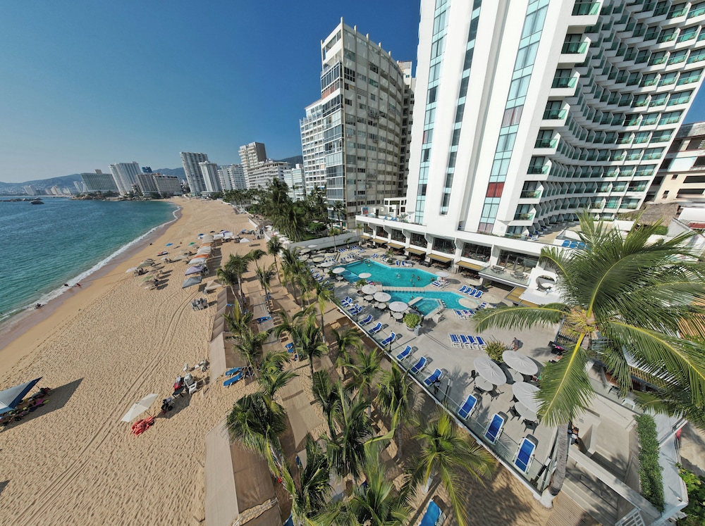 Copacabana Beach Hotel Acapulco 65/68