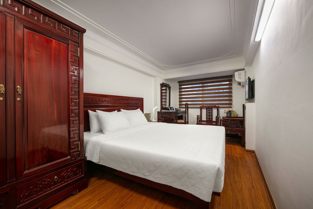 Little Hanoi Hotel 9/53