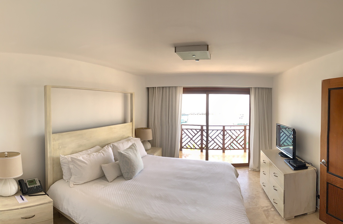 جناح بإطلالة على البحر بغرفتي نوم، The Bannister Hotel and Yacht Club 4/7