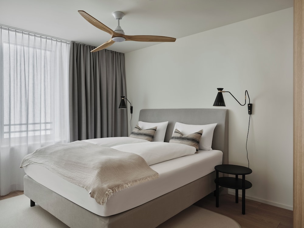 2 Bedrooms, Select, Collection, Apartment, 2 Queen Beds, Sofa