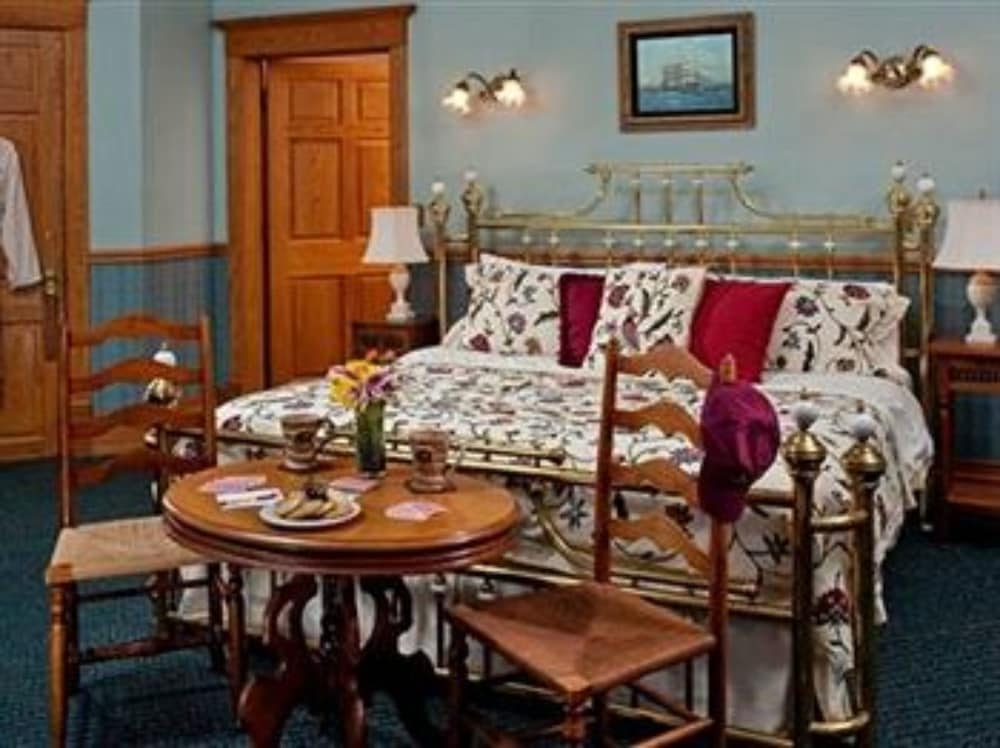 Old Rittenhouse Inn 42/50
