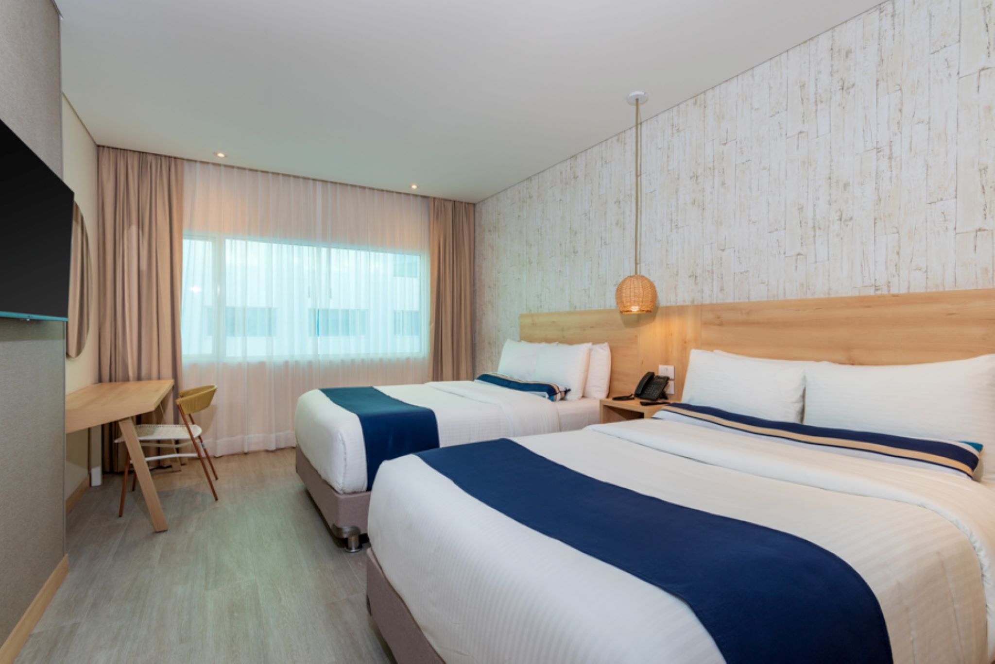Room, 2 Queen Beds, Garden View