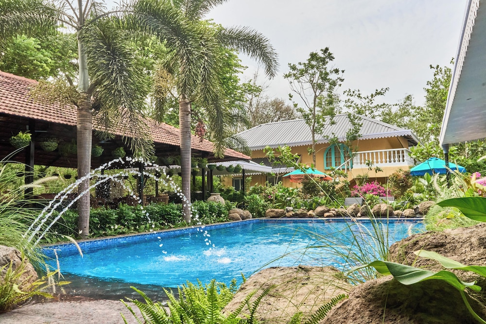 Mayfair Manor Alibag 37/39