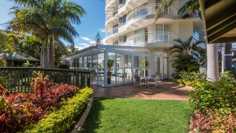 2ND AVENUE BEACHSIDE APARTMENTS 67/73