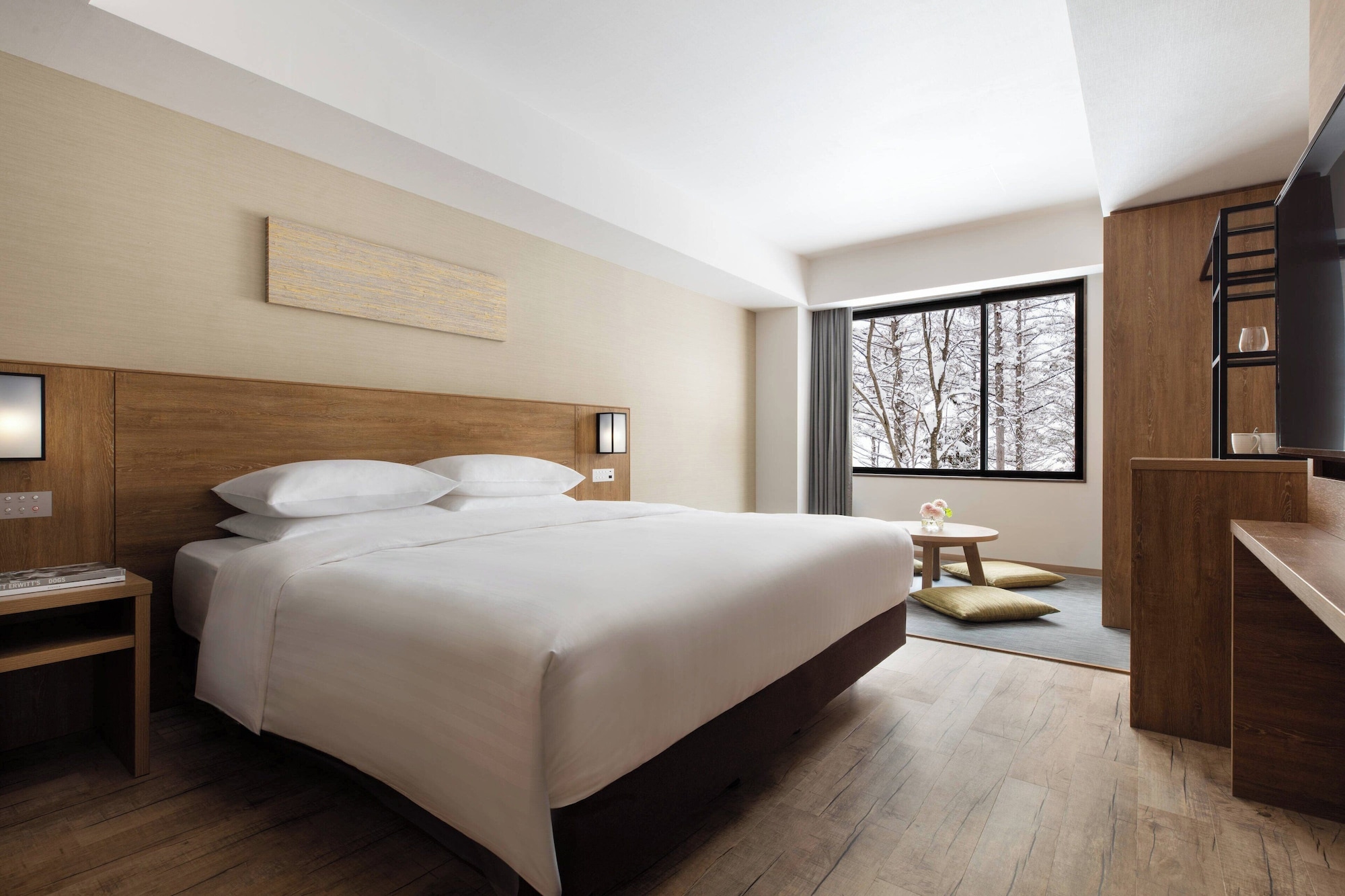 PREMIUM, KING BED, HOT SPRING BATH