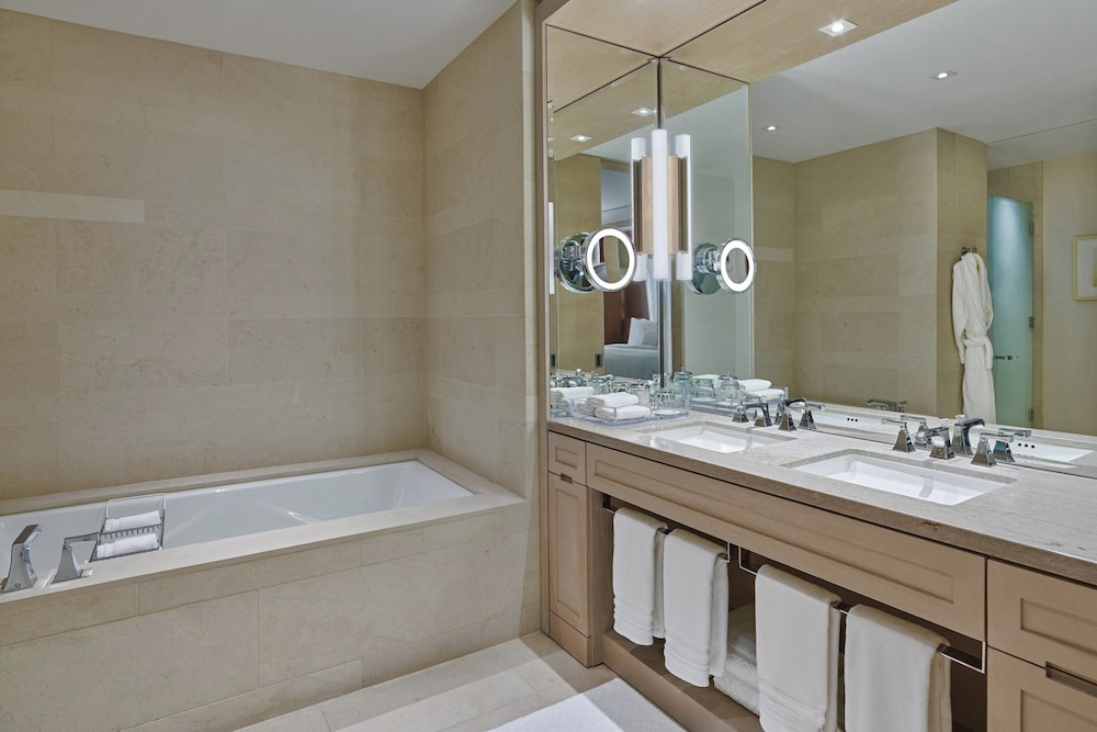 1 Bedroom, Suite, The St Regis San Francisco 2/2