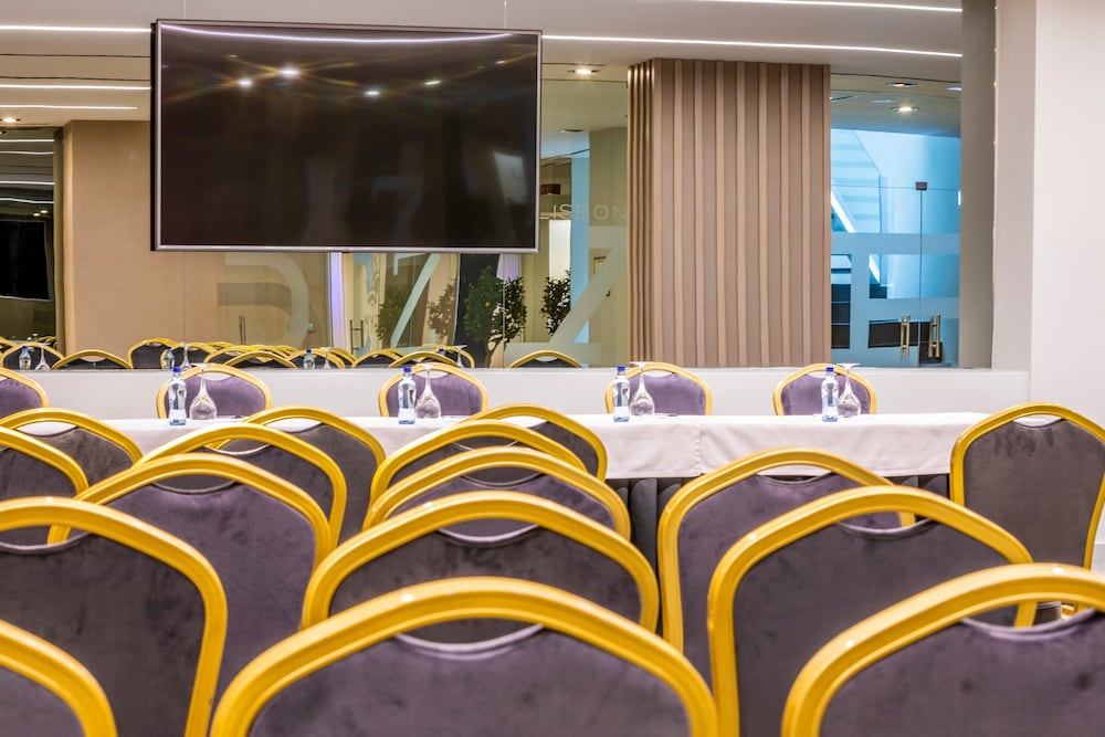 Czar Lisbon Hotel 4/66