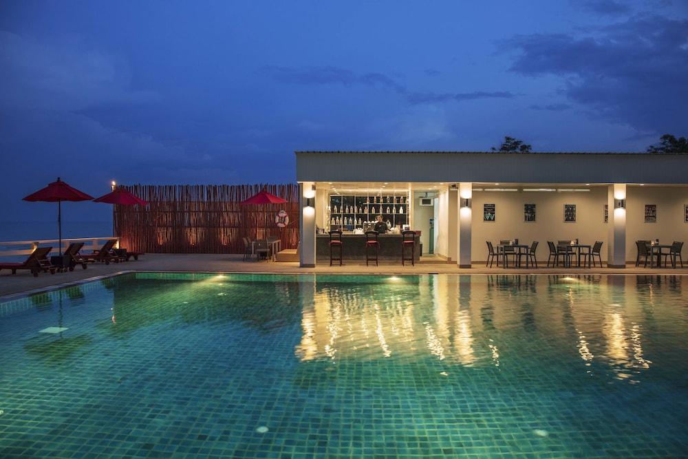 Chom View Hotel Hua Hin in HUA HIN - CHA-AM
