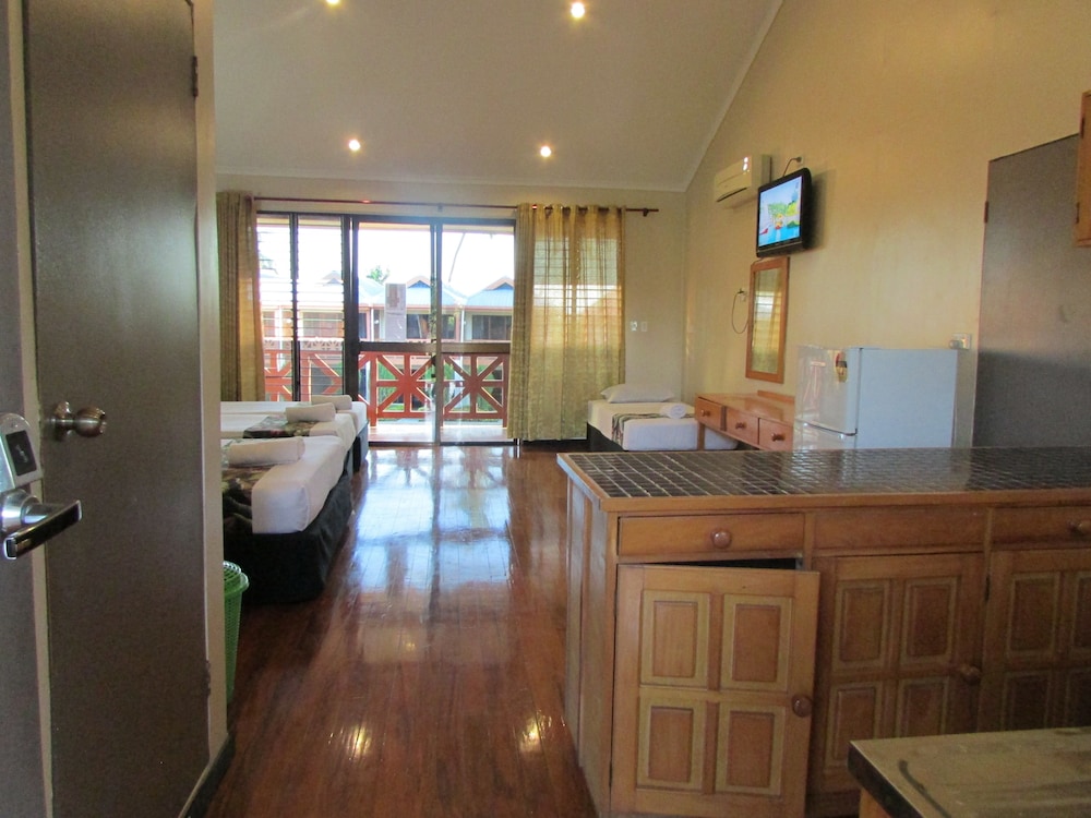 Wailoaloa Beach Resort Fiji 48/76