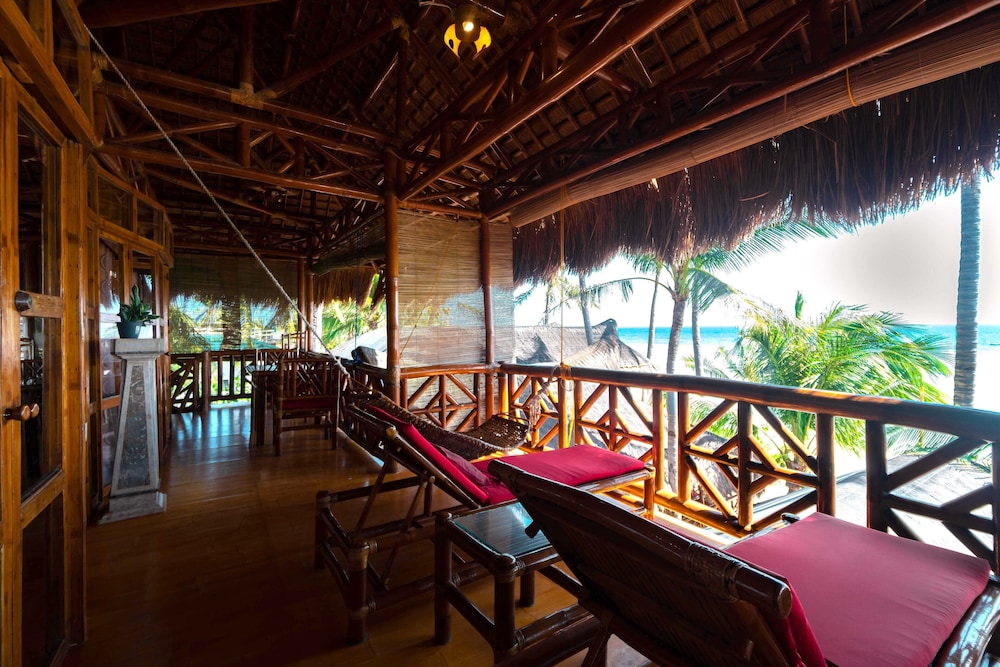 The Coral Blue Oriental Beach Villas And Suites 42/65