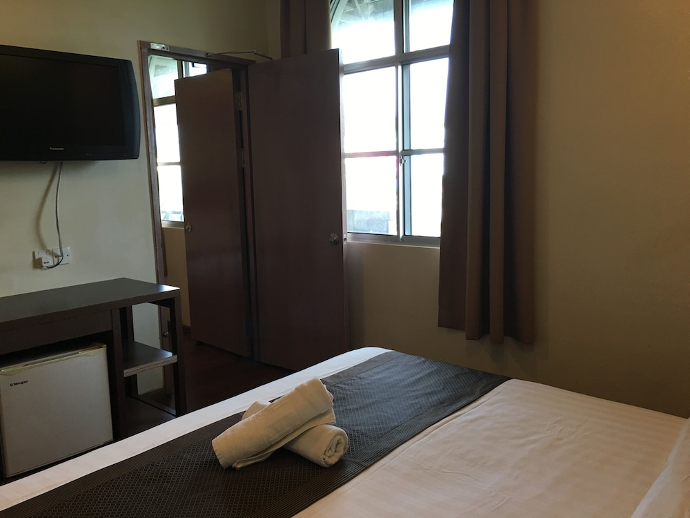 Hotel Lintas Plaza 26/39