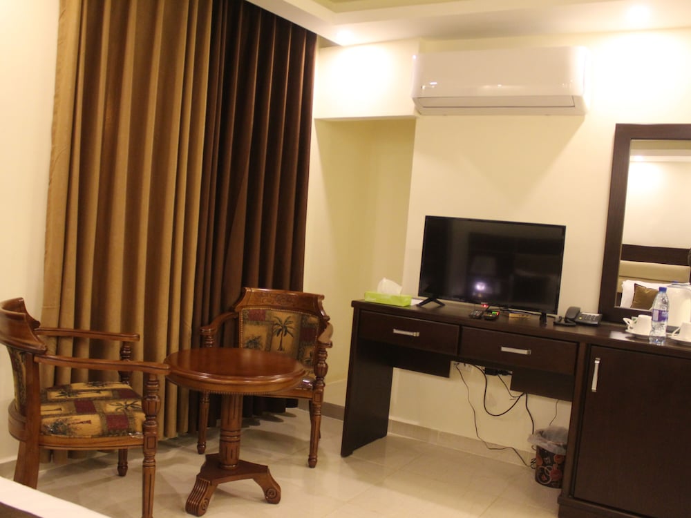 Shaqilath Hotel 35/47