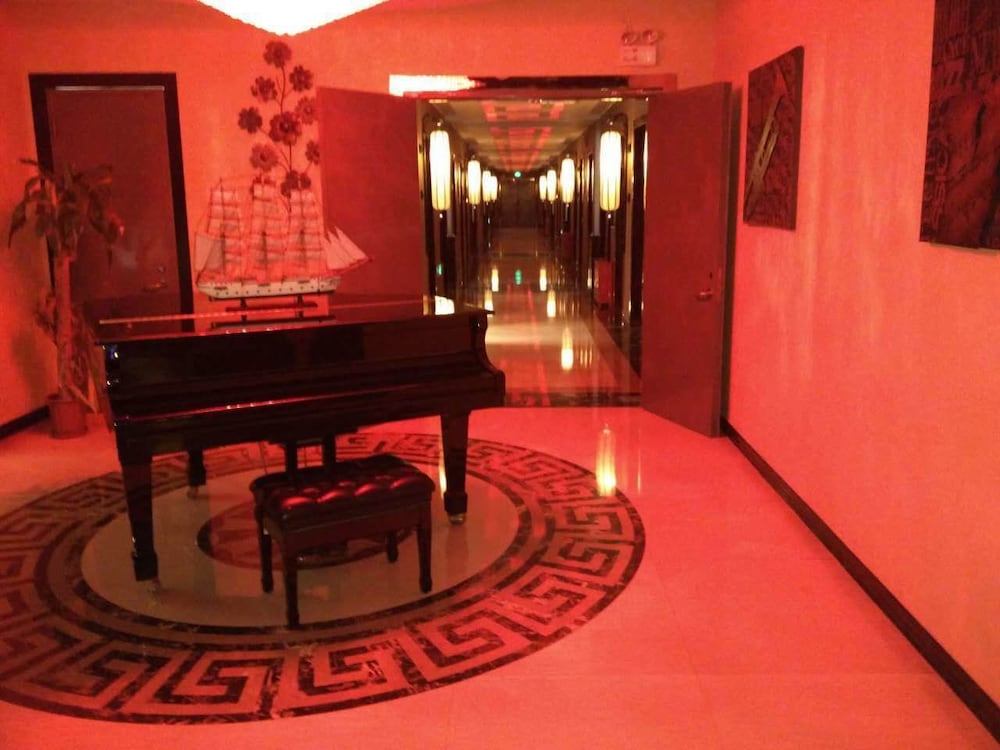 Hot Spring Hotel 6/28