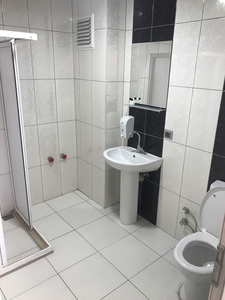 Gunes Otel 41/42