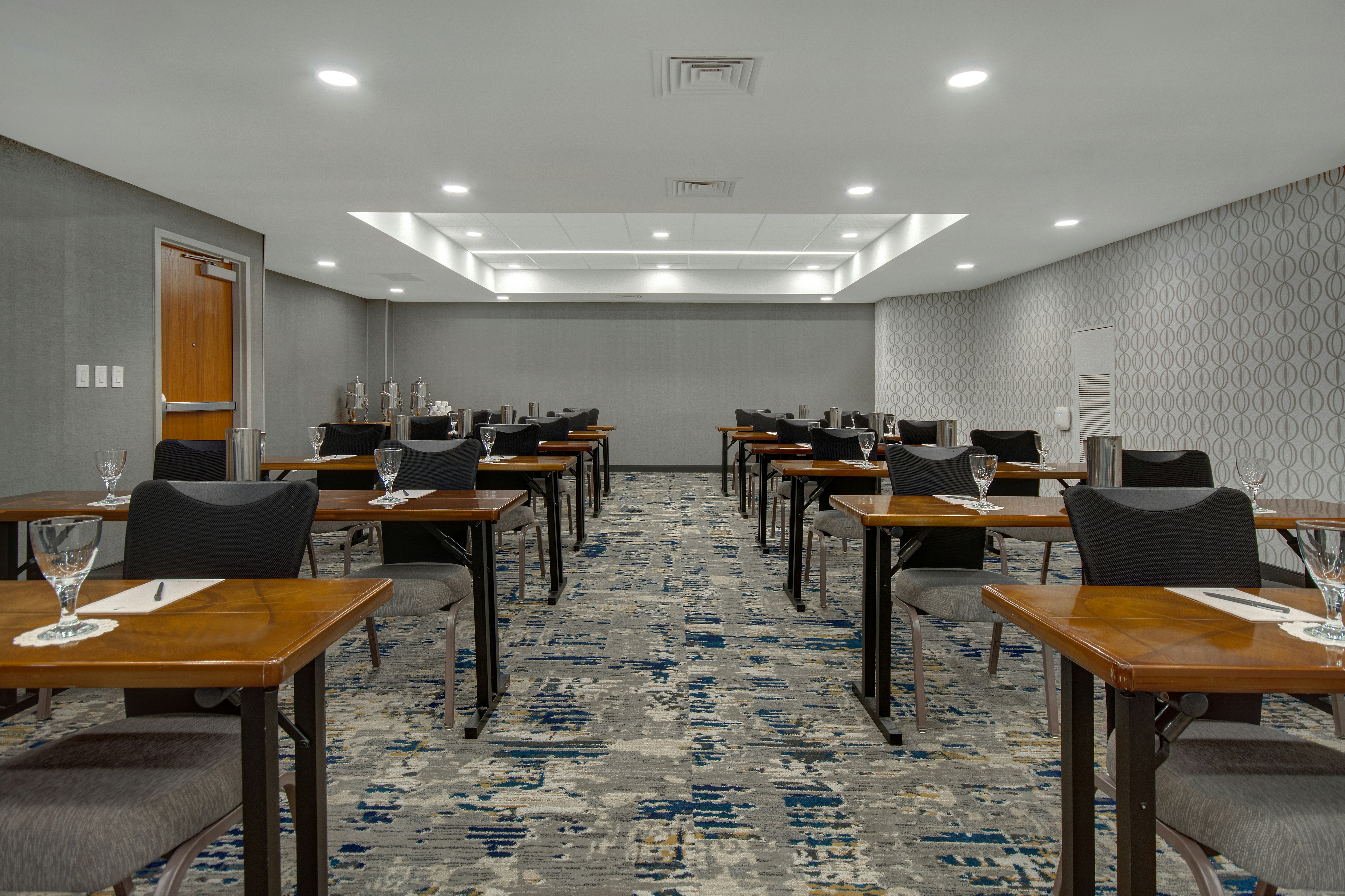 Embassy Suites Detroit Metro Airport 26/29