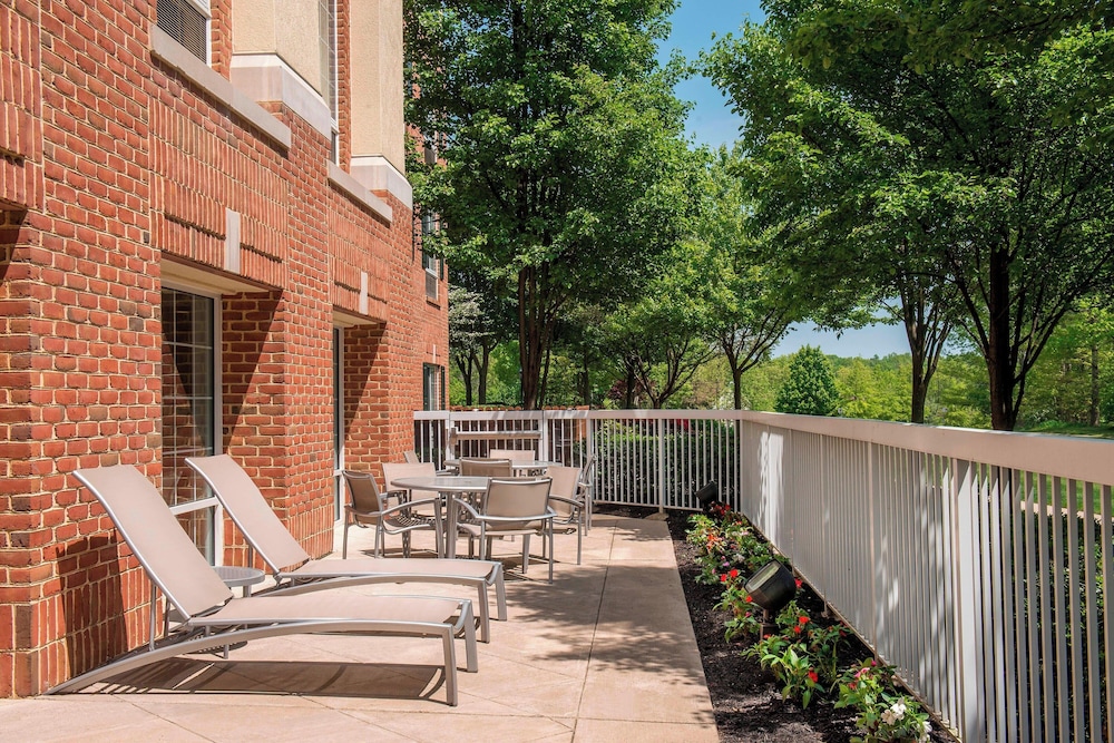 Springhill Suites by Marriott State College 61/63