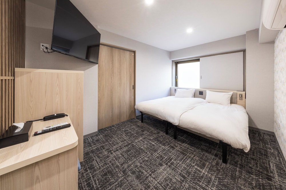 Hotel Cerezo 47/47