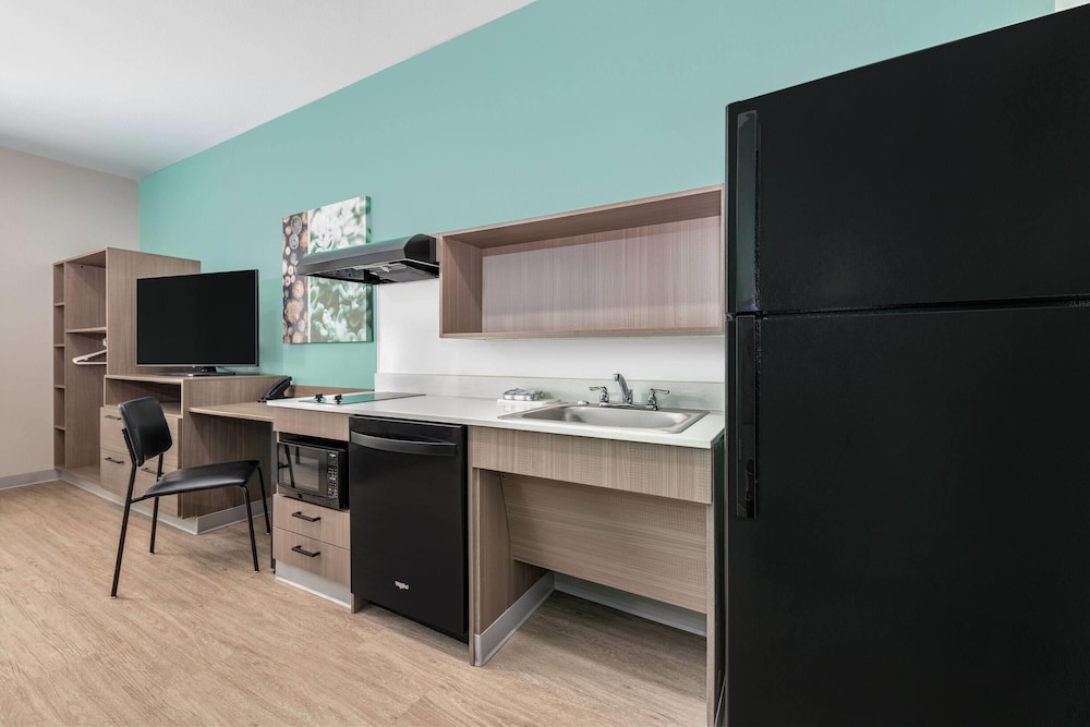 ECHO Suites Extended Stay by Wyndham Dallas Plano/Richardson 45/62