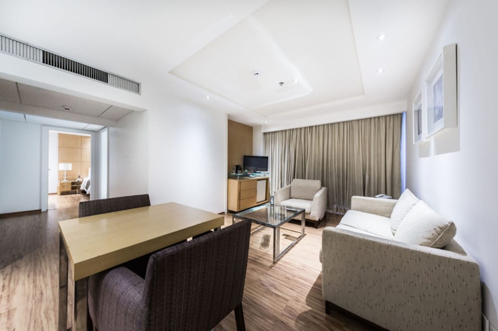 Grand Bittar 36/53