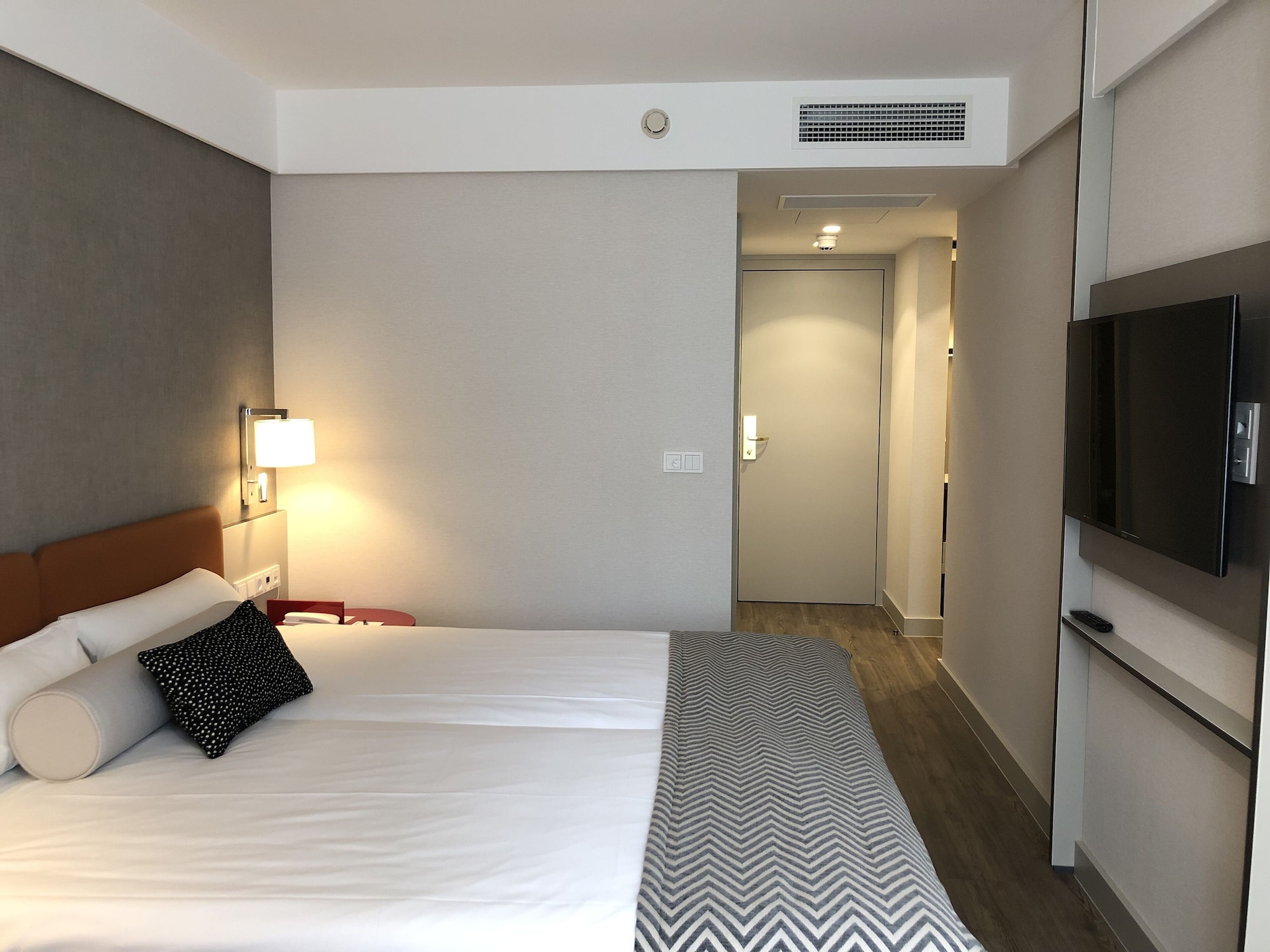 SUPERIOR, DOUBLE BED