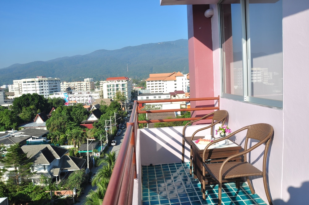 Mayflower Grande Hotel Chiang Mai 40/47