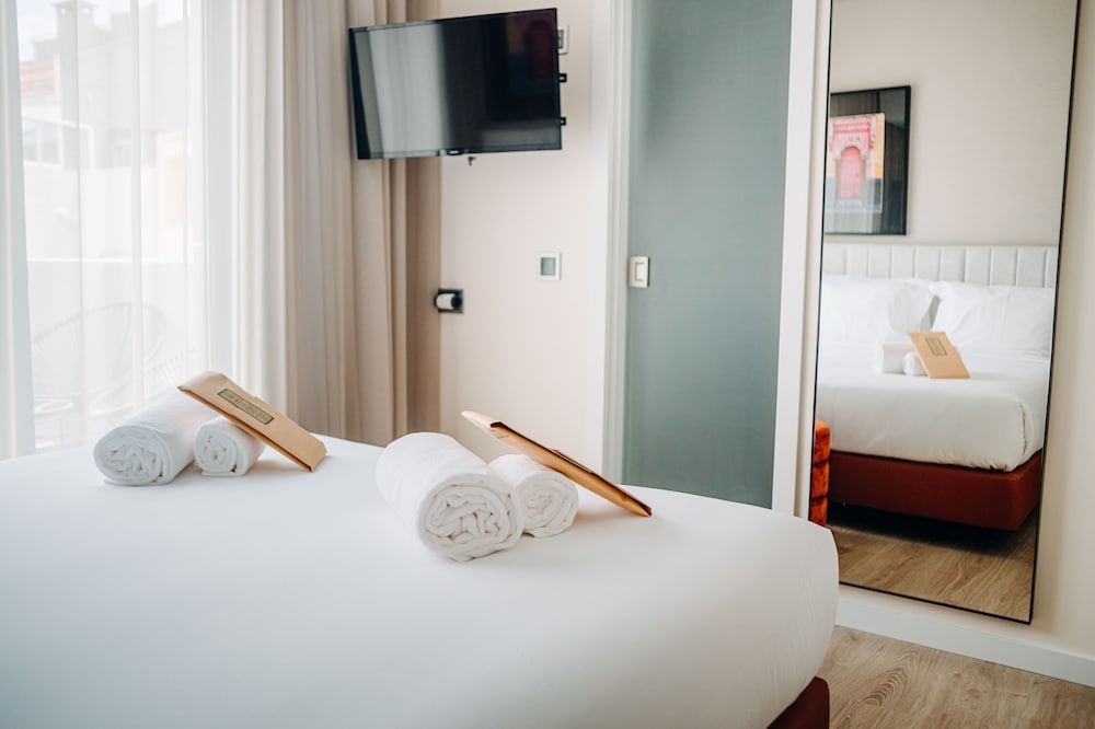 Next Level Premium Hotel 24/60