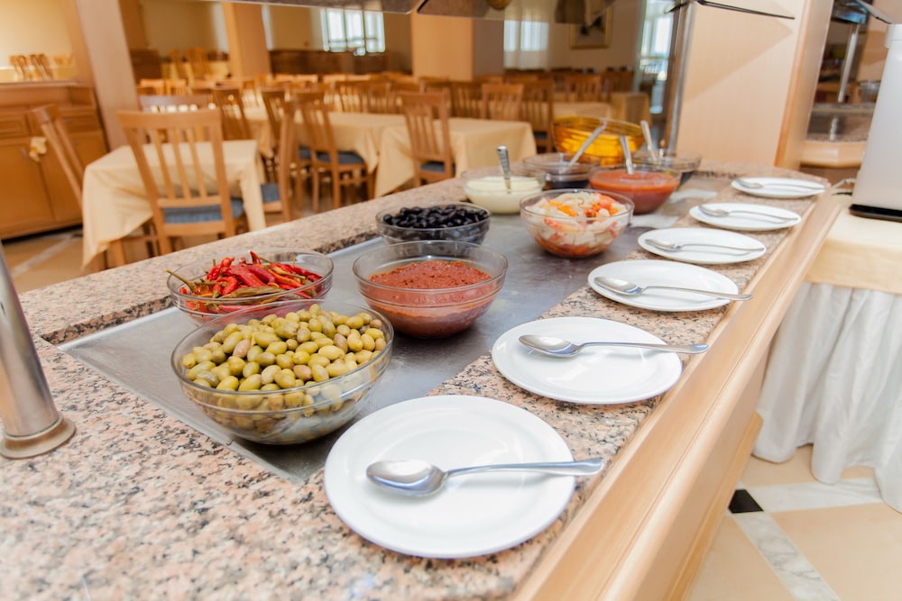 El Mouradi Club Selima 67/91