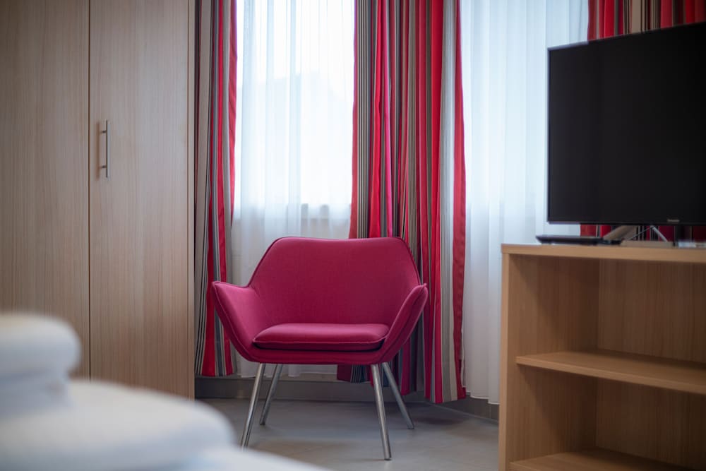 NP Hotel Konigshof 30/49